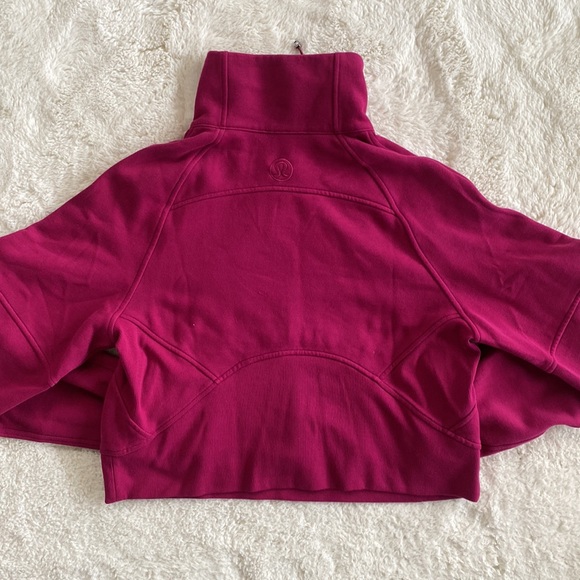 ❤️ Lululemon Scuba Oversized Funnel Neck in Wild Berry NWT Size XS/S - Picture 4 of 8